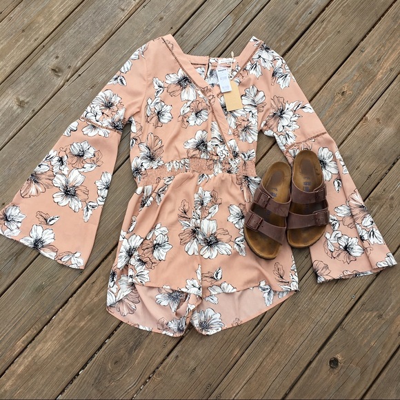 Blu Pepper Pants - Bell Sleeve Floral Romper TAGS